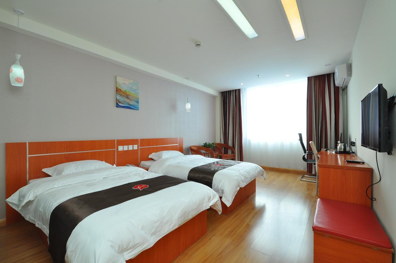 Thank Inn Chain Hotel West Eleven Road Mall Linyi  Exterior foto