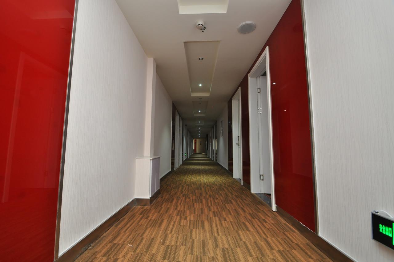 Thank Inn Chain Hotel West Eleven Road Mall Linyi  Exterior foto